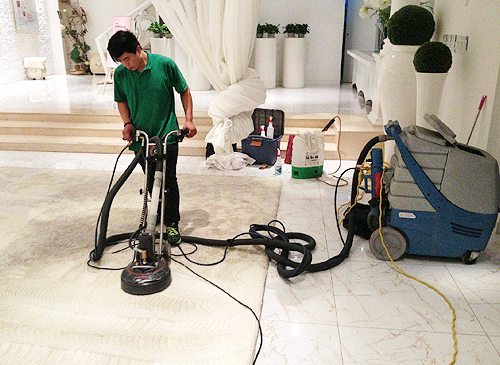 云南藍軒清潔告訴你地毯的日常清潔和保養(yǎng)方法1